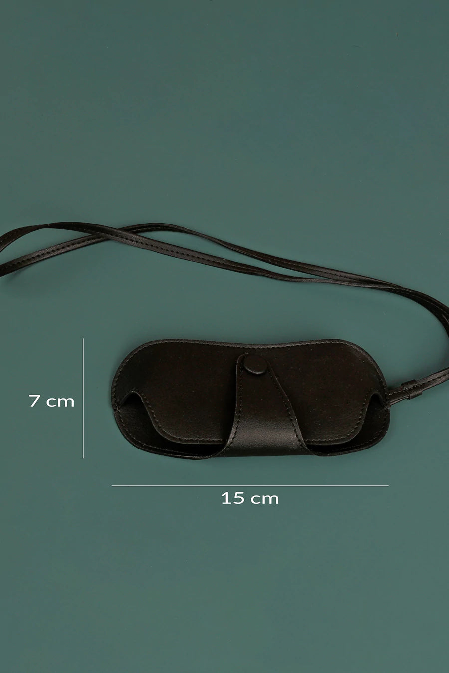 Jace sling Sunglass Cover Vegan Vanta Black Measurement