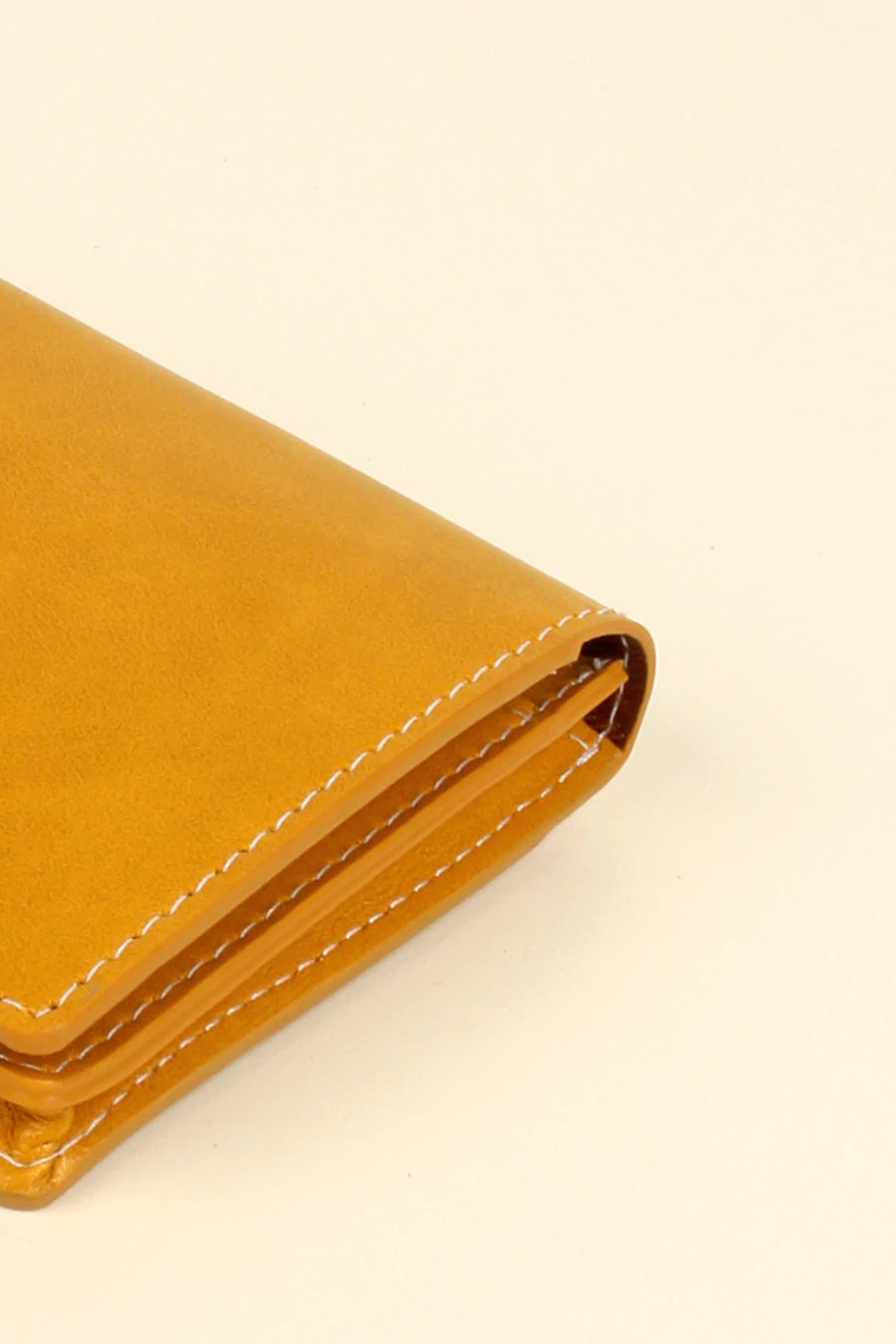 Beth Vegan Leather Card Wallet Butterscotch Close