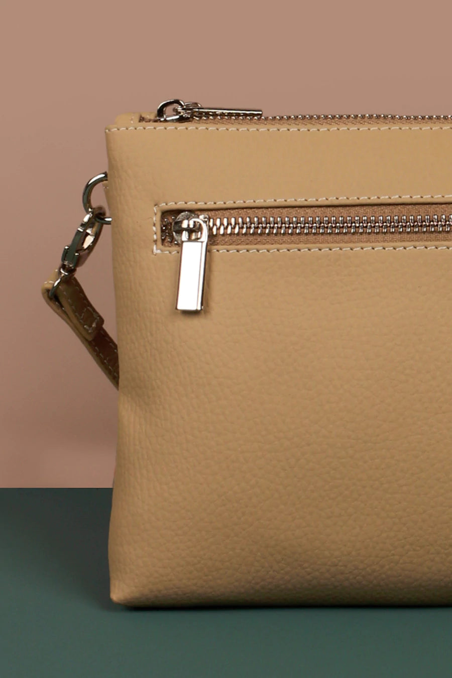 Dual Sling Vegan Leather Women Crossbody Gauge Close