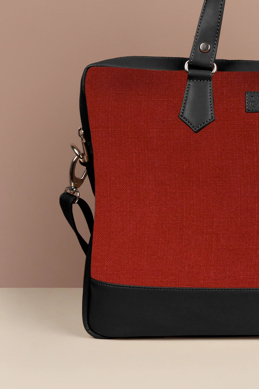 Soft Jute Ross Men 15" Laptop Bag Rasberry Close