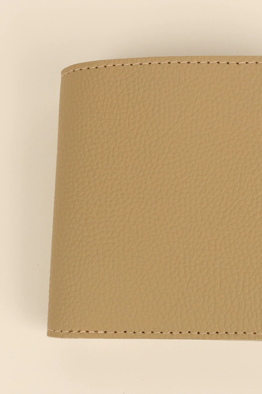 Leonardo Men Vegan Leather Bifold Wallet Beige close