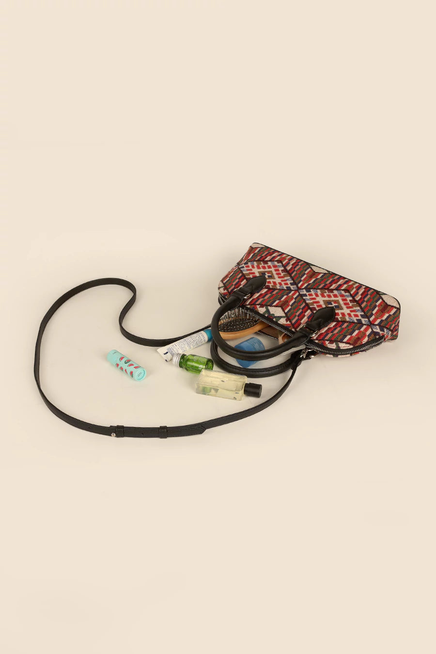 Everly Women's Handbag Handloom Hazelnut Lifestyle