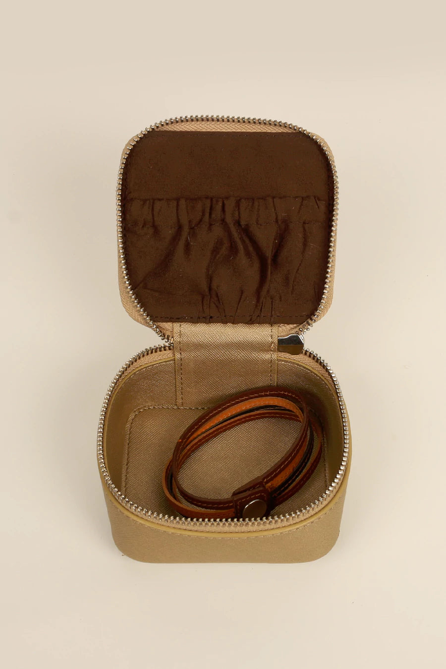 Vegan Square jewellery case Wood Brass Lifestyle
