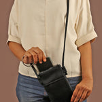 Lify Mobile Sling Bag Vegan Leather Vanta Black Model 2