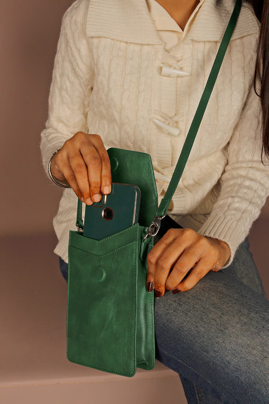 Vegan Walker Mobile Sling Bag Hunter M2