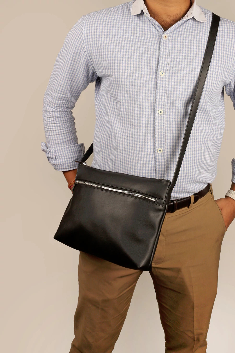 Arthur Men Vegan Leather Sling Bag Vanta Black M3