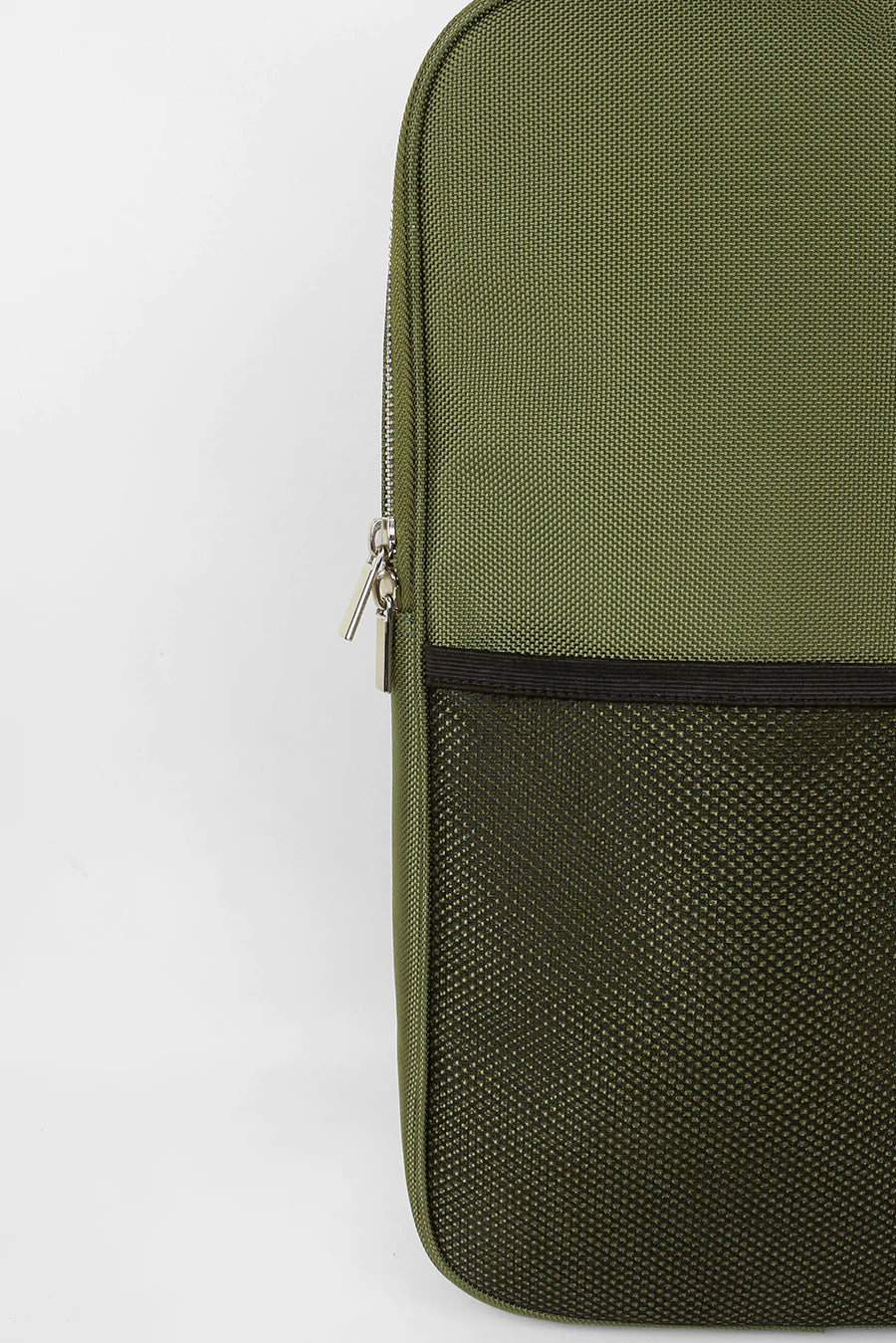carry all your gaming gear in style in our polyblend paddle bag green Close
