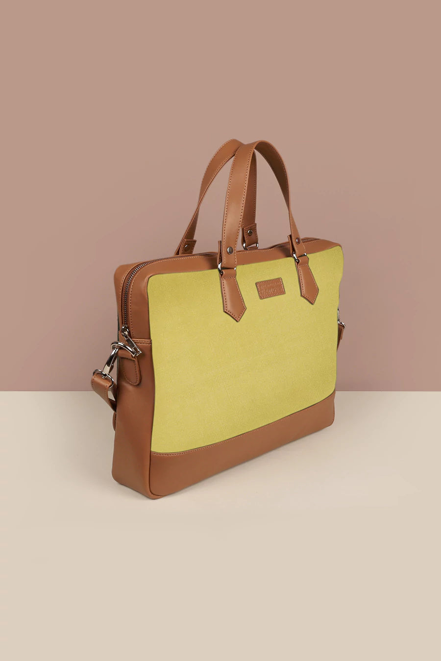 Oriflame royal discount travelling bag