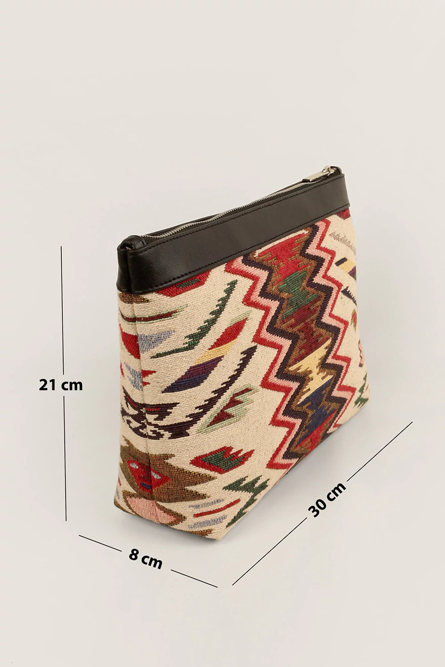 Slindon Medium Handloom Toiletry Pouch Cappuccino Measurement