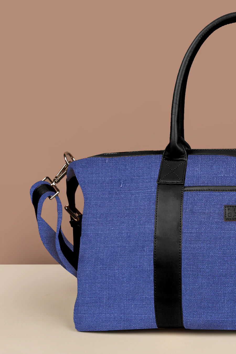 Soft Jute Joey Men Travel Duffle Bag Royal Blue Close