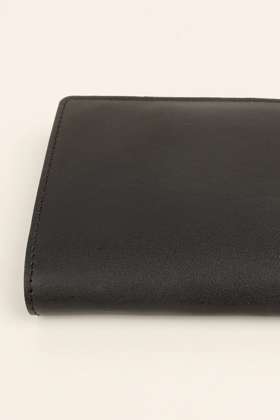 Norton Vegan Leather Stylish Card Holder Vanta Black Close