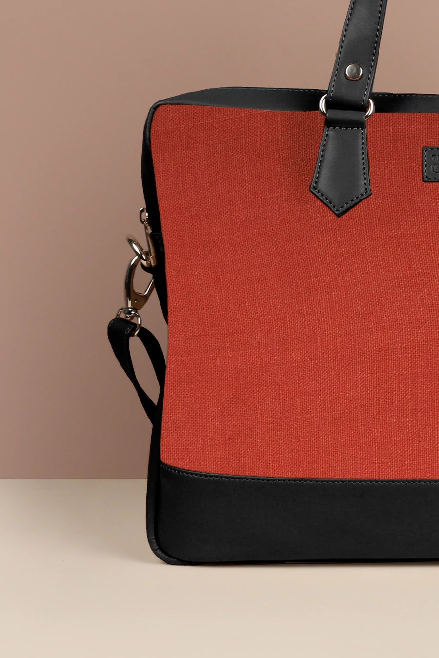 Soft Jute Ross Laptop Bag Tomato Close