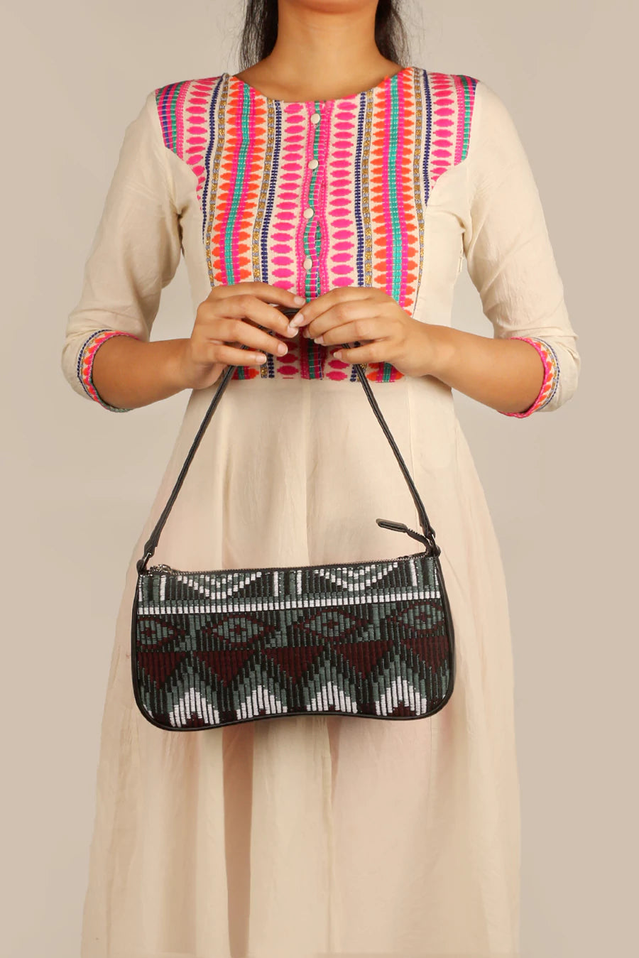 Emily Handloom Shoulder Bag Cactus Model 2
