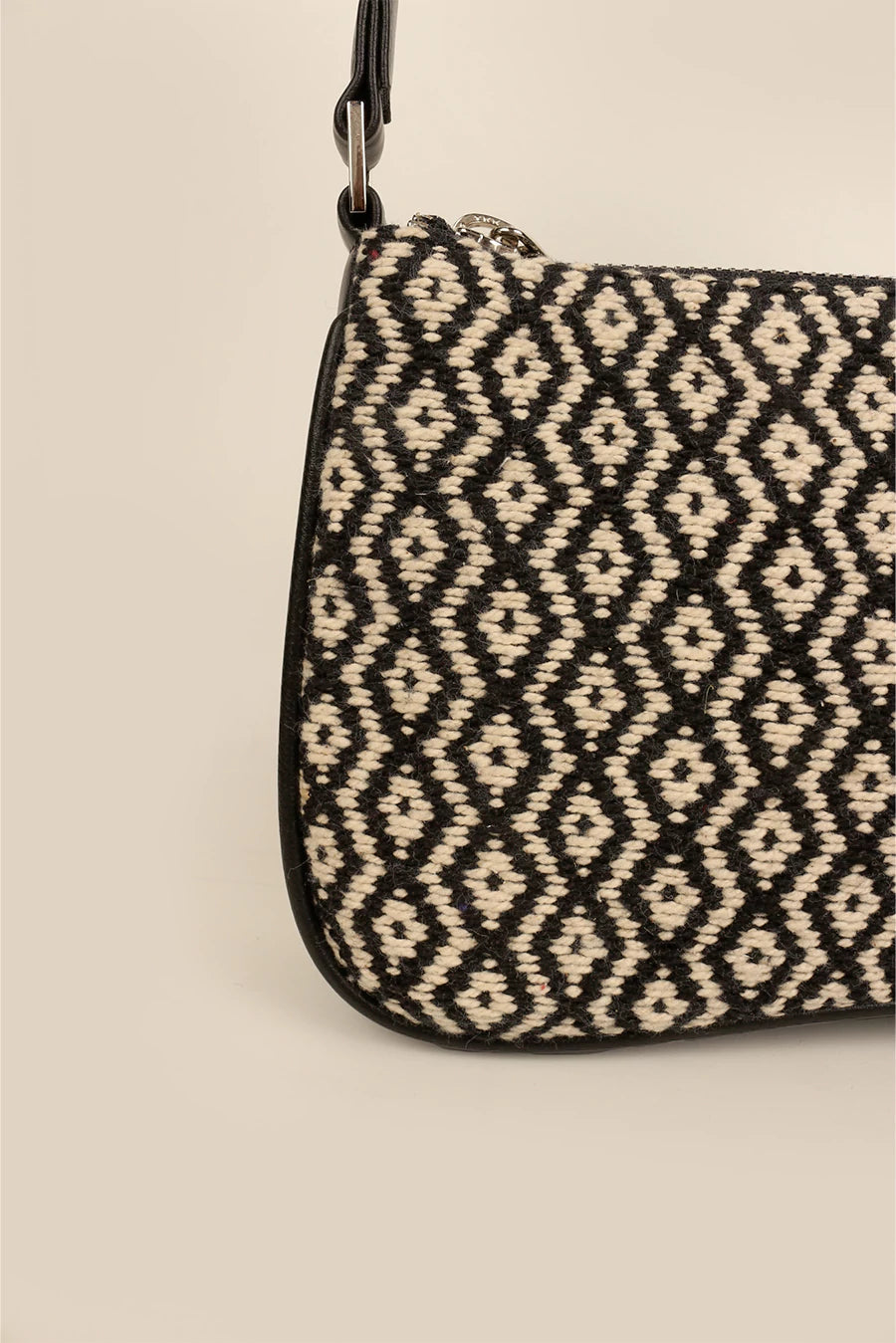 Emily Handloom Shoulder Bag Plaster Close
