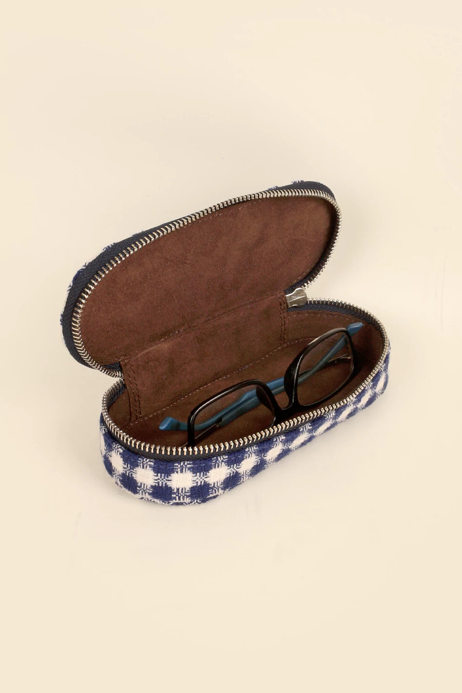 Handloom Eyewear Case Checkered Lifestyle