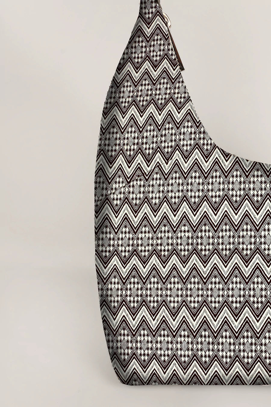 Katie Medium Shoulder Bag Handloom Brown Chevron Close
