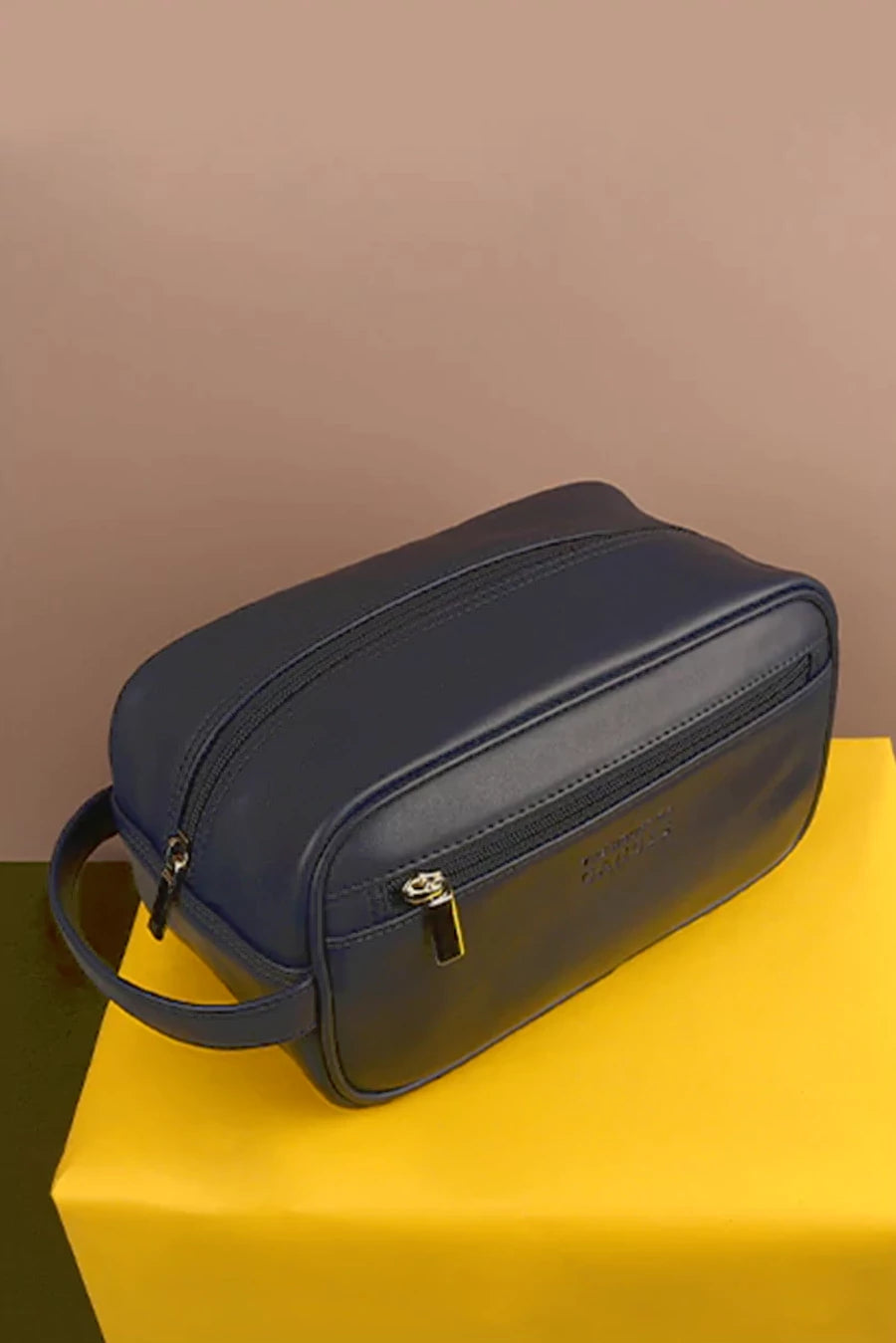 Hurst Vegan Leather Men Toiletry Bag Blue Tilt
