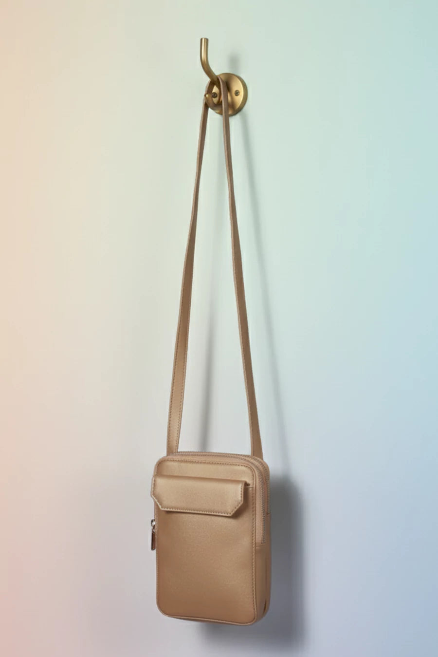 Vertical Vegan Leather Mobile Pouch THE HOUSE OF GANGES