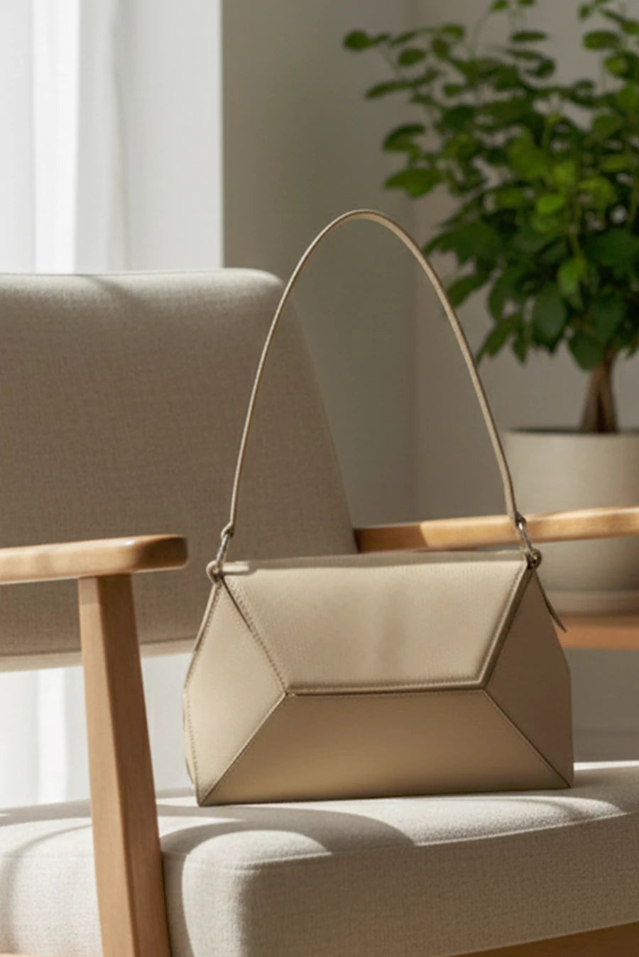 Hazel Vegan Leather Handbag THE HOUSE OF GANGES