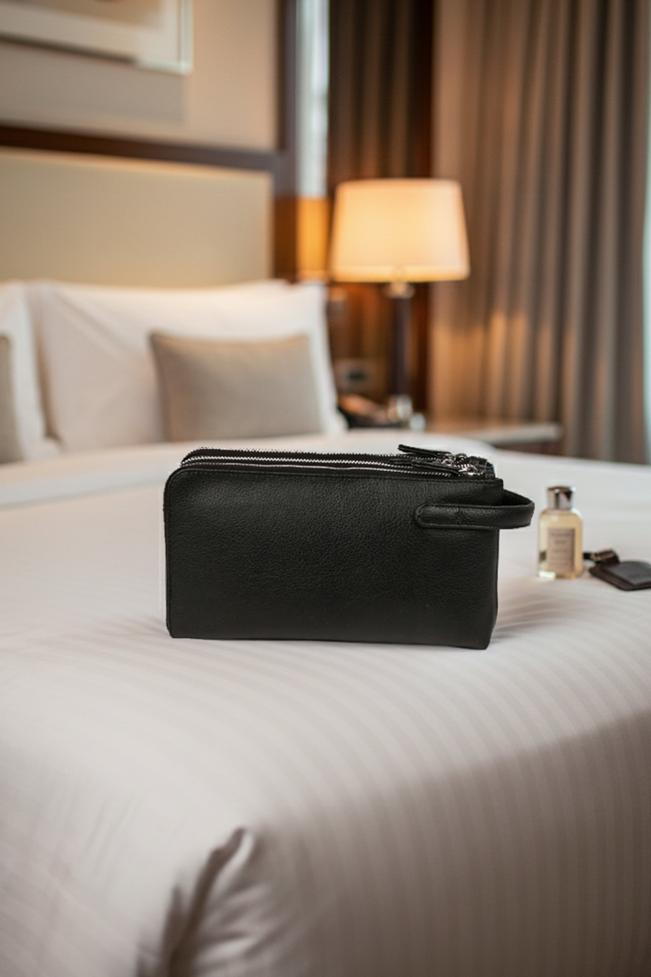 TRAVEL POUCH FOR ESSENTIALS