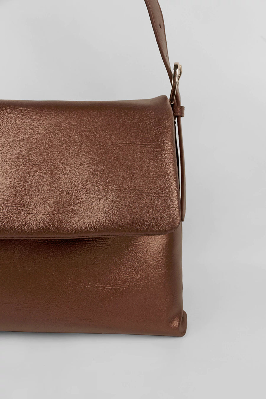Maeve Cruelty Free Women Shoulder Bag Mahogany Close