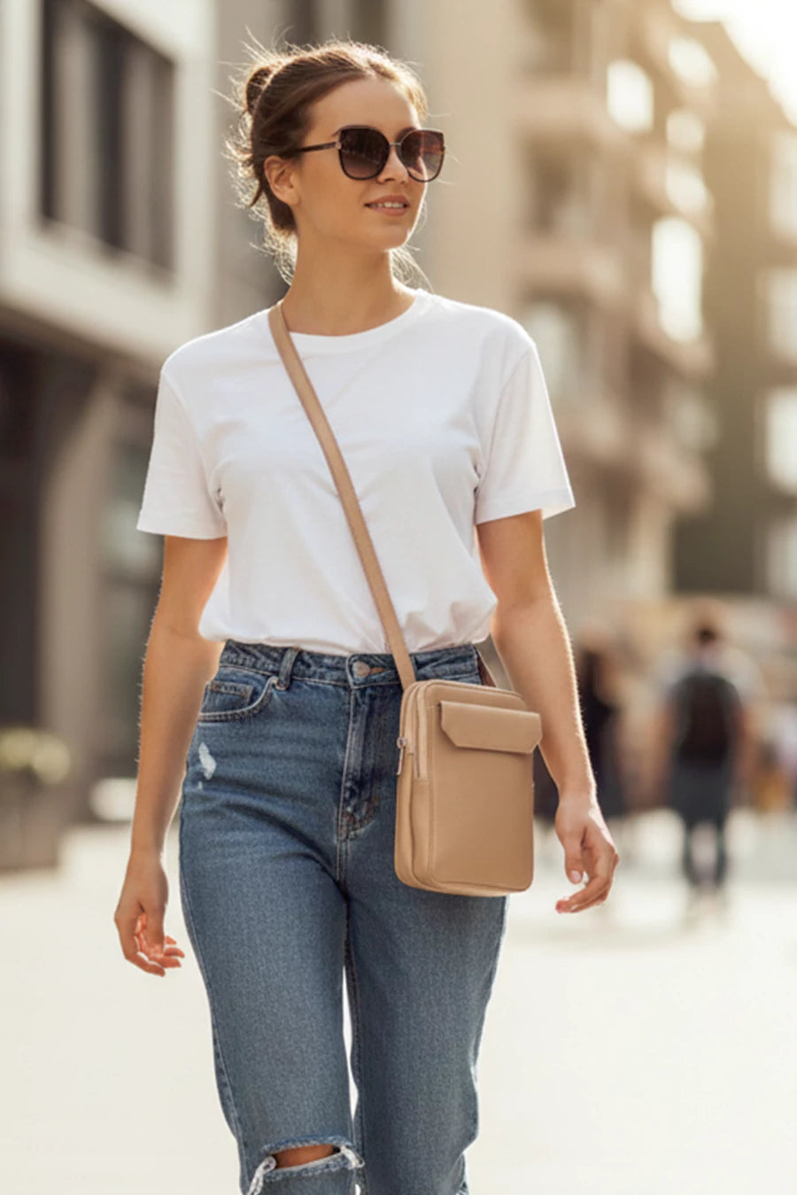 Vertical Vegan Leather Mobile Pouch THE HOUSE OF GANGES