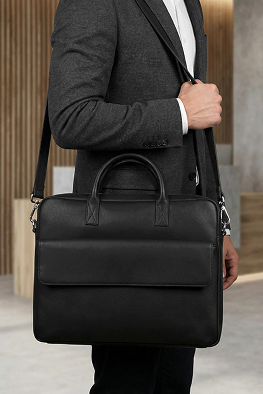 Camdale 15inch Vegan Leather Laptop Bag THE HOUSE OF GANGES