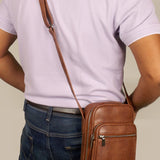 Men Letter Patch Vegan Leather Crossbody