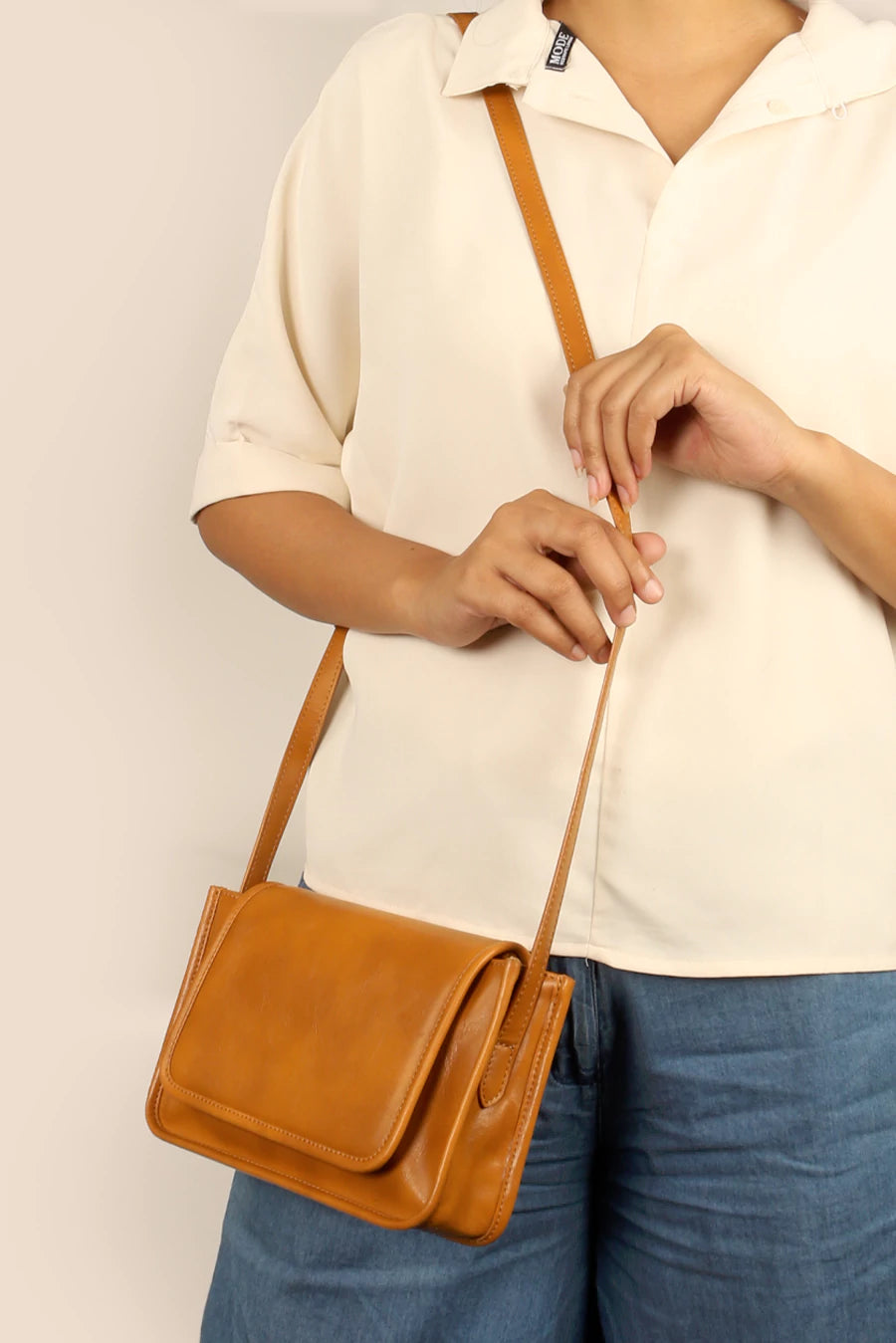 Alice Vegan Leather Women Sling Bag Russet Model 1