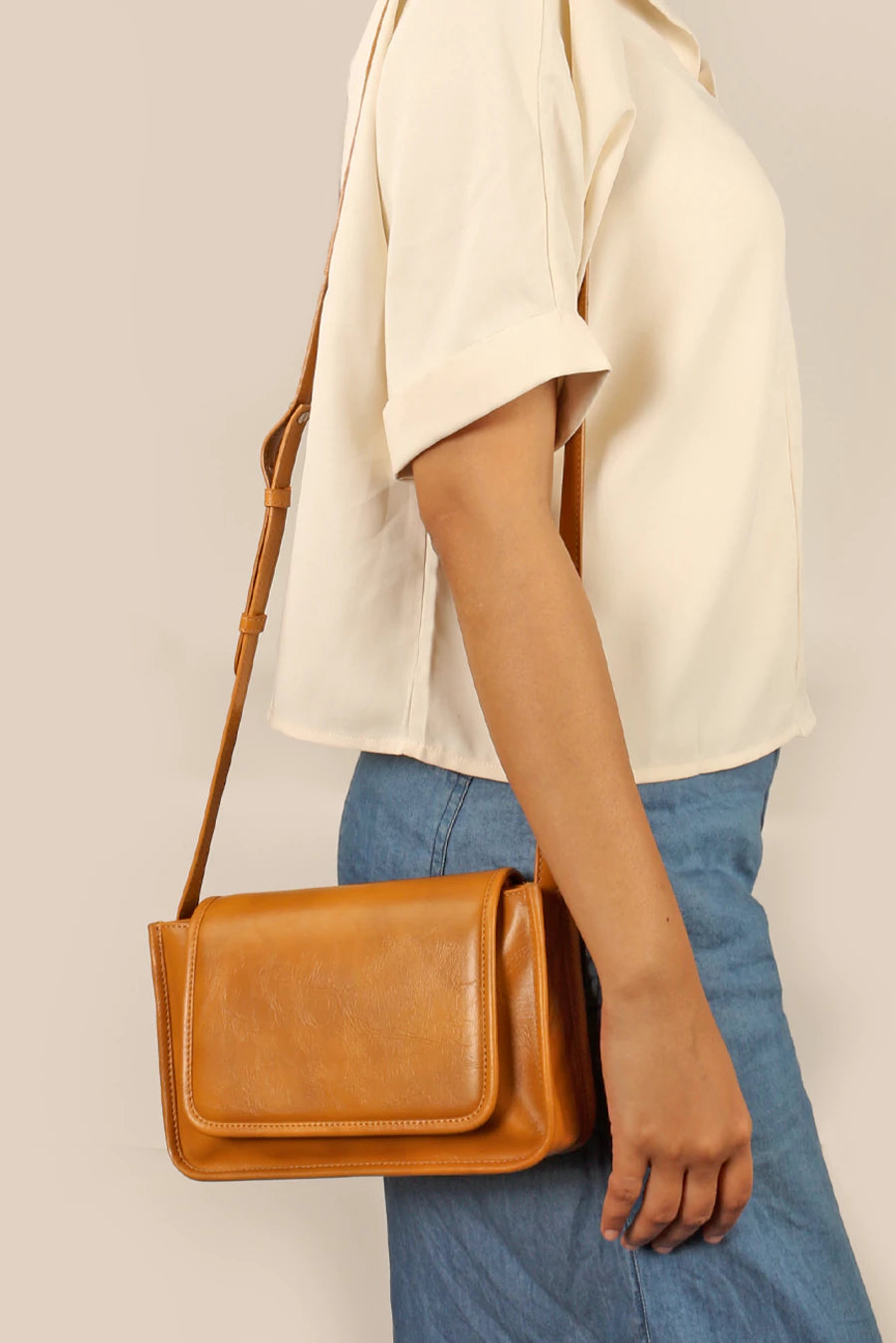 Alice Vegan Leather Women Sling Bag Model 2