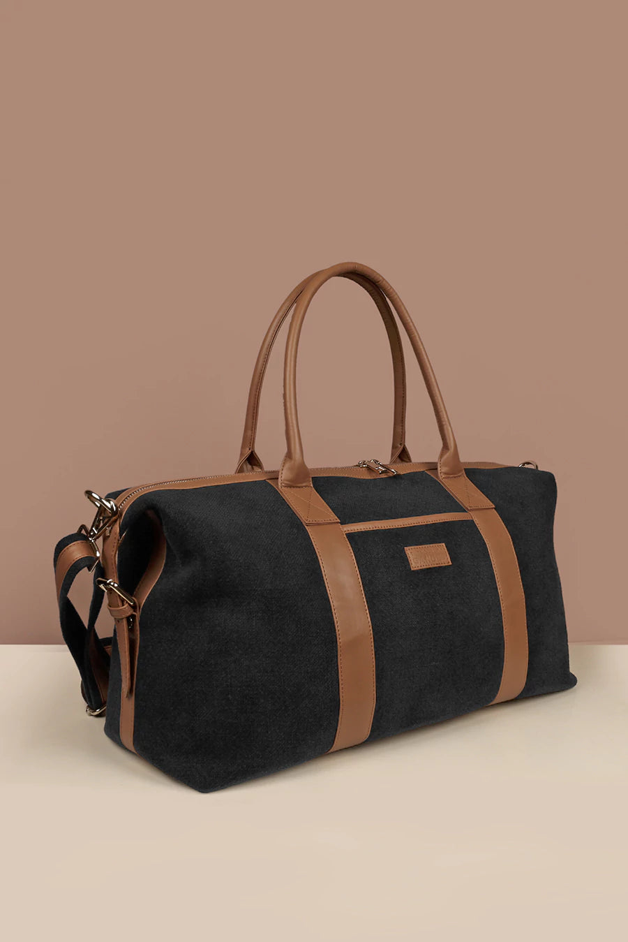 Joey soft jute travel luggage bag men blackbean L1