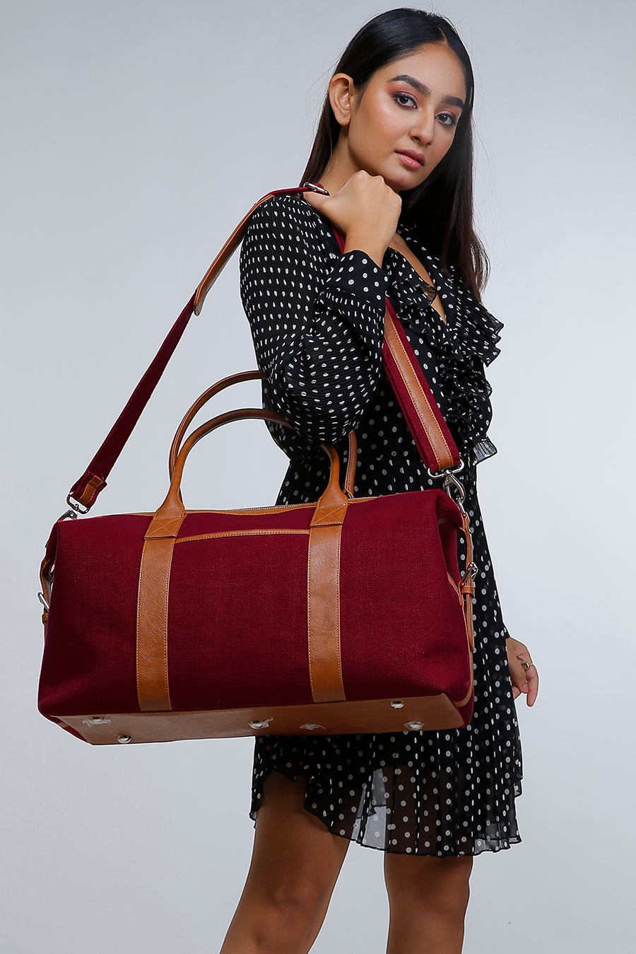 Joey soft jute travel duffle bag women merlot M1